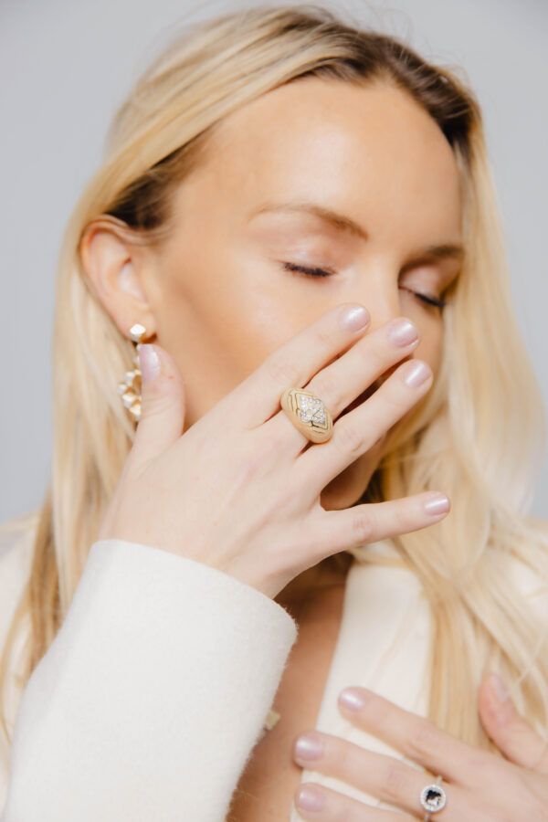 Juno Café Ring