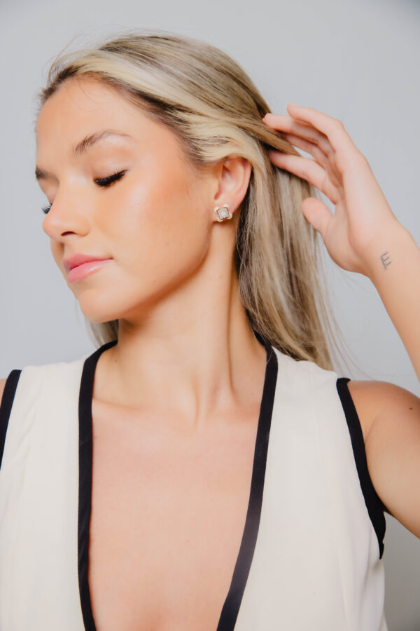 Echo Ivory Everyday Earrings